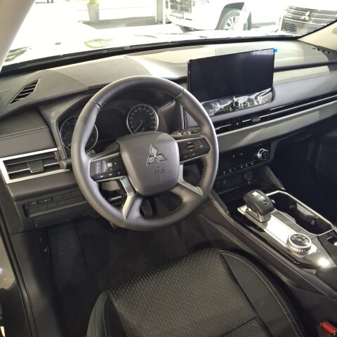 Outlander з аудіосистемою YAMAHA