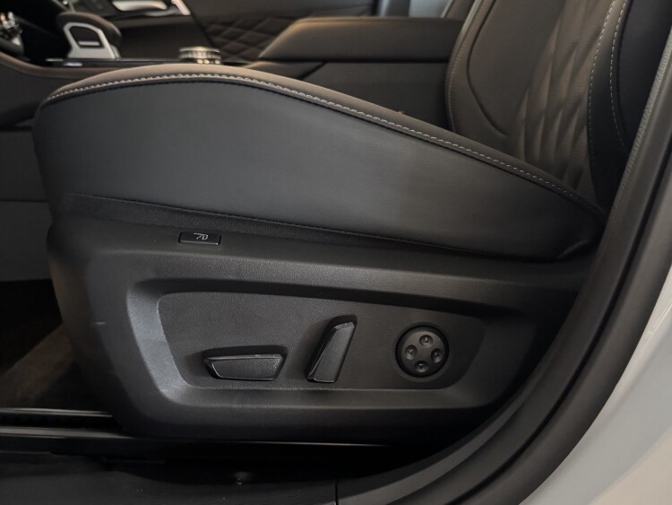Mitsubishi Outlander Ultimate Black