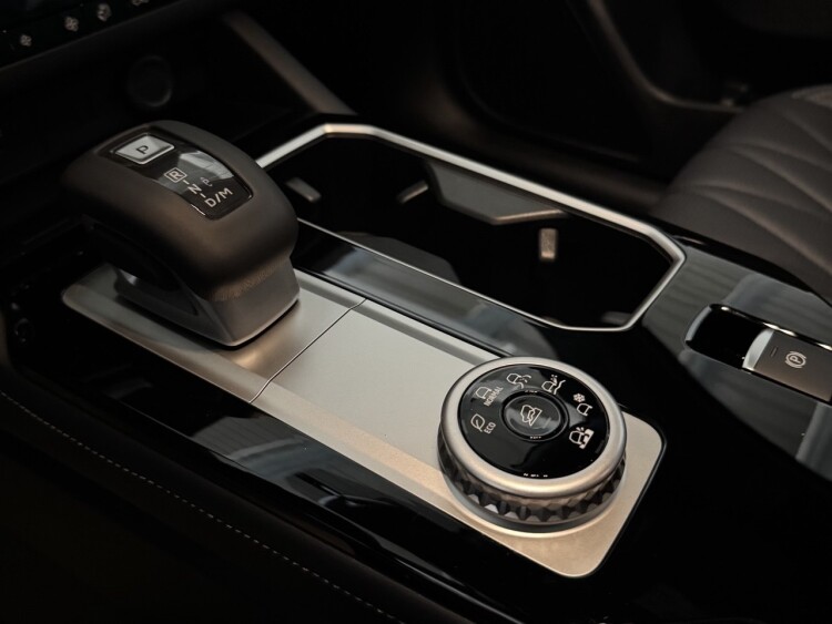 Mitsubishi Outlander Ultimate Black