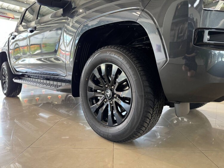 Mitsubishi L200 New Intense
